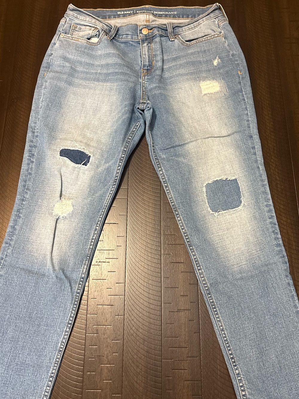 Light Wash Distressed Women’s Jeans